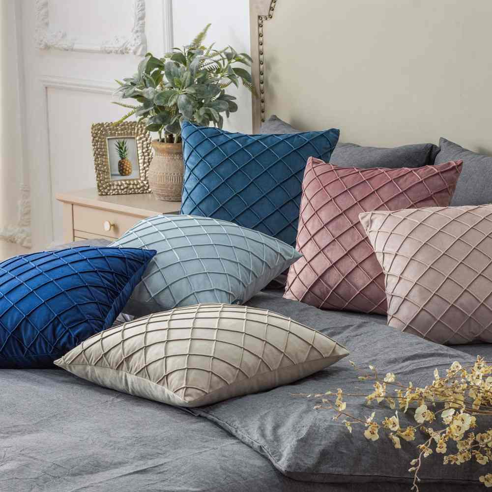 Cross Pleated Cushion