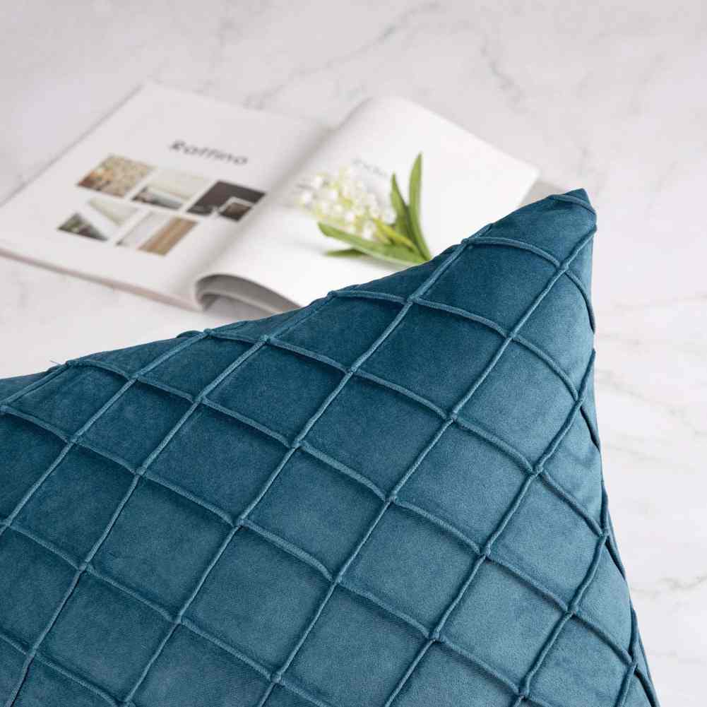 Cross Pleated Cushion