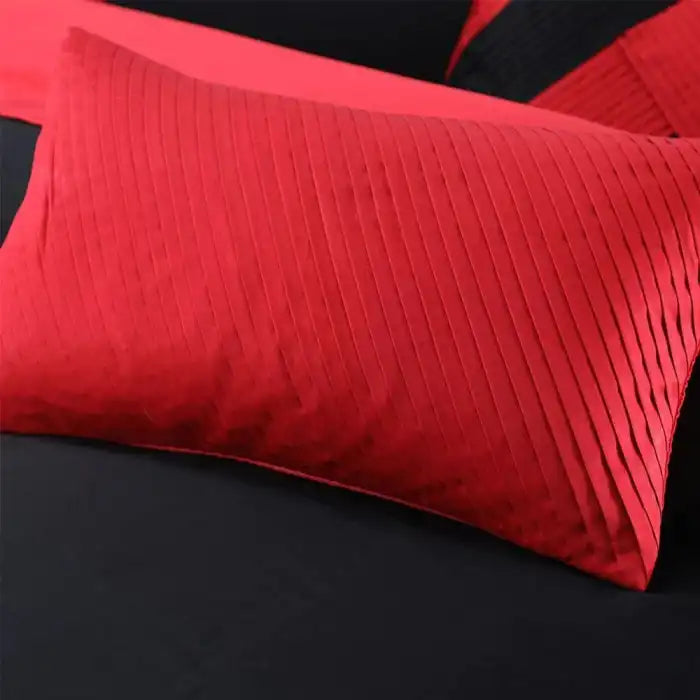 Embellish Horizontal Pleats Duvet Set Black Red Bedding